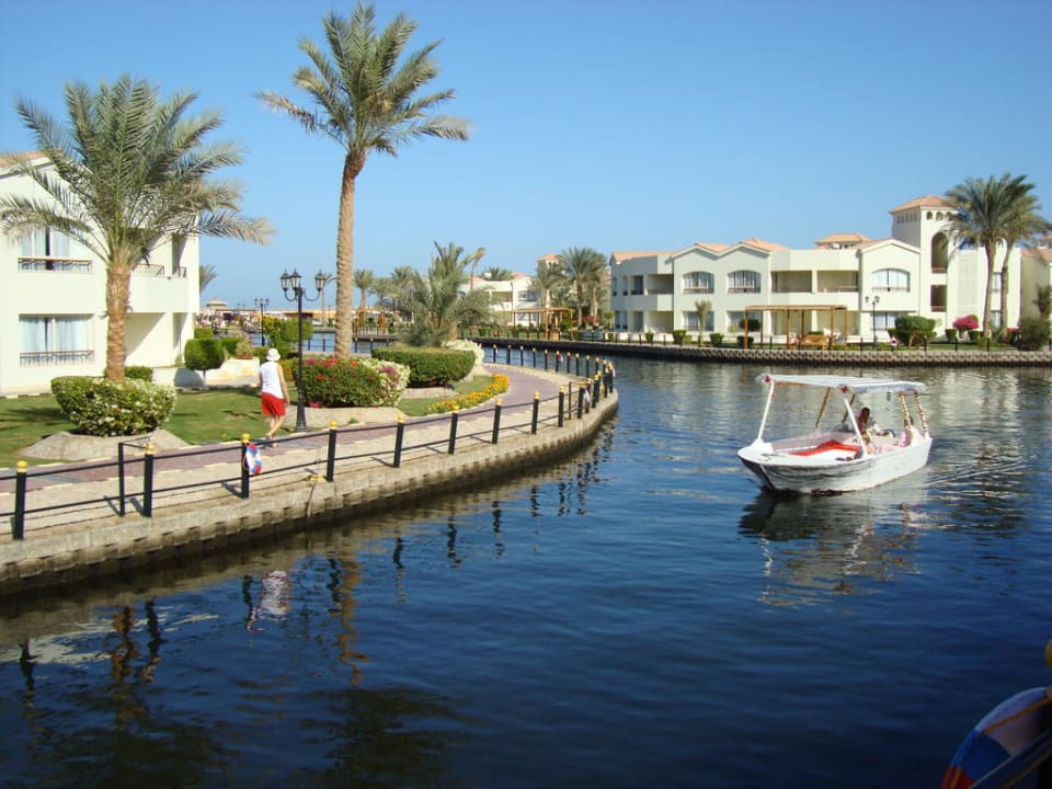 The waterway transport Pickalbatros Dana Beach Resort - Hurghada