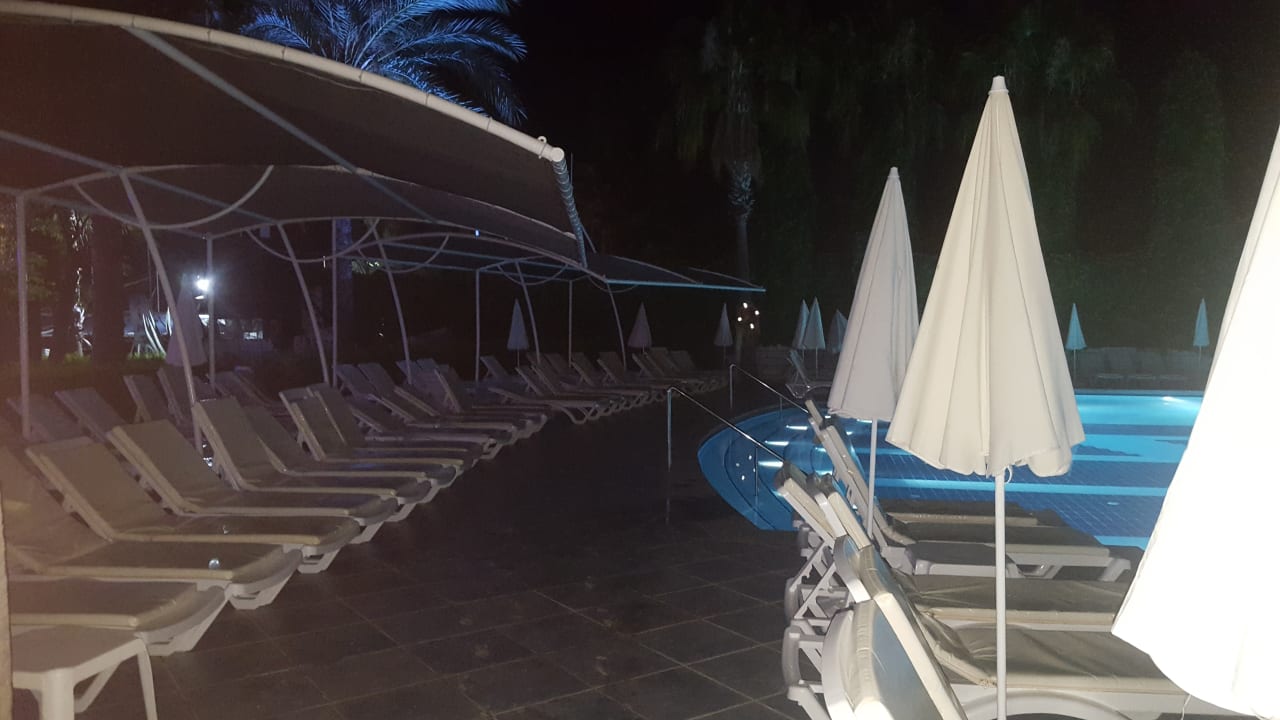 Pool Sealife Buket Resort & Beach