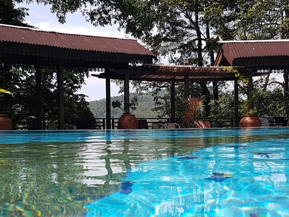 Pool Hotel Kampung Tok Senik Resort