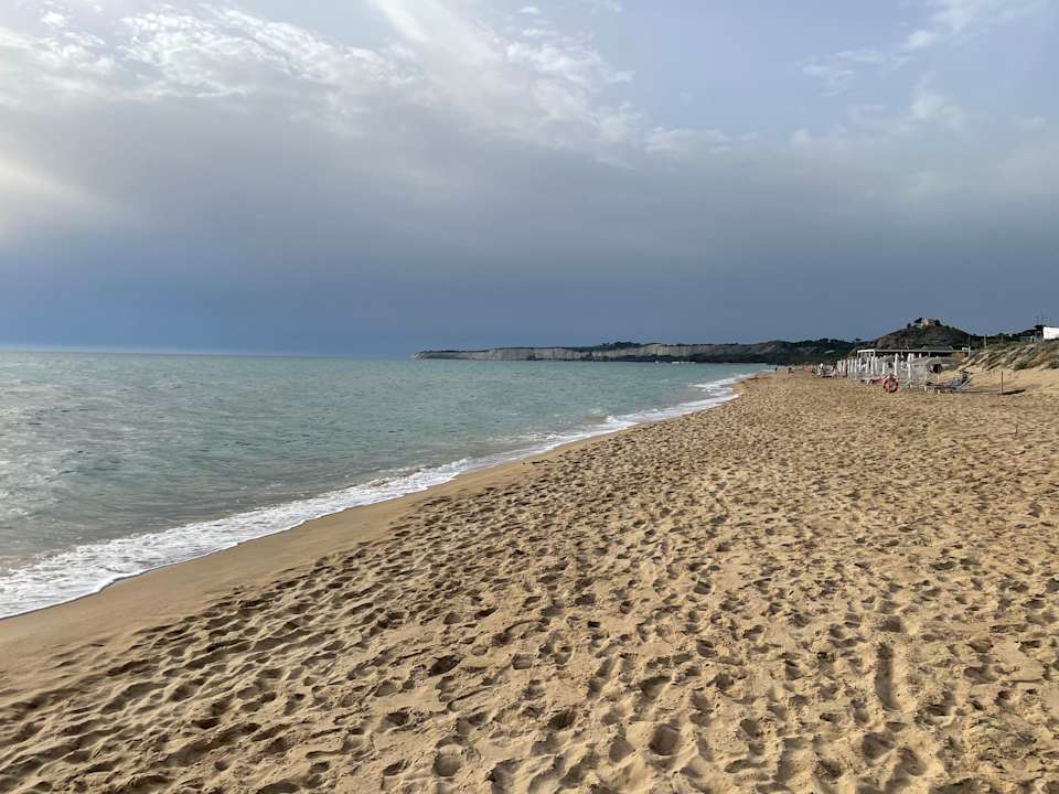 Strand Luna Minoica Suites and Apartments