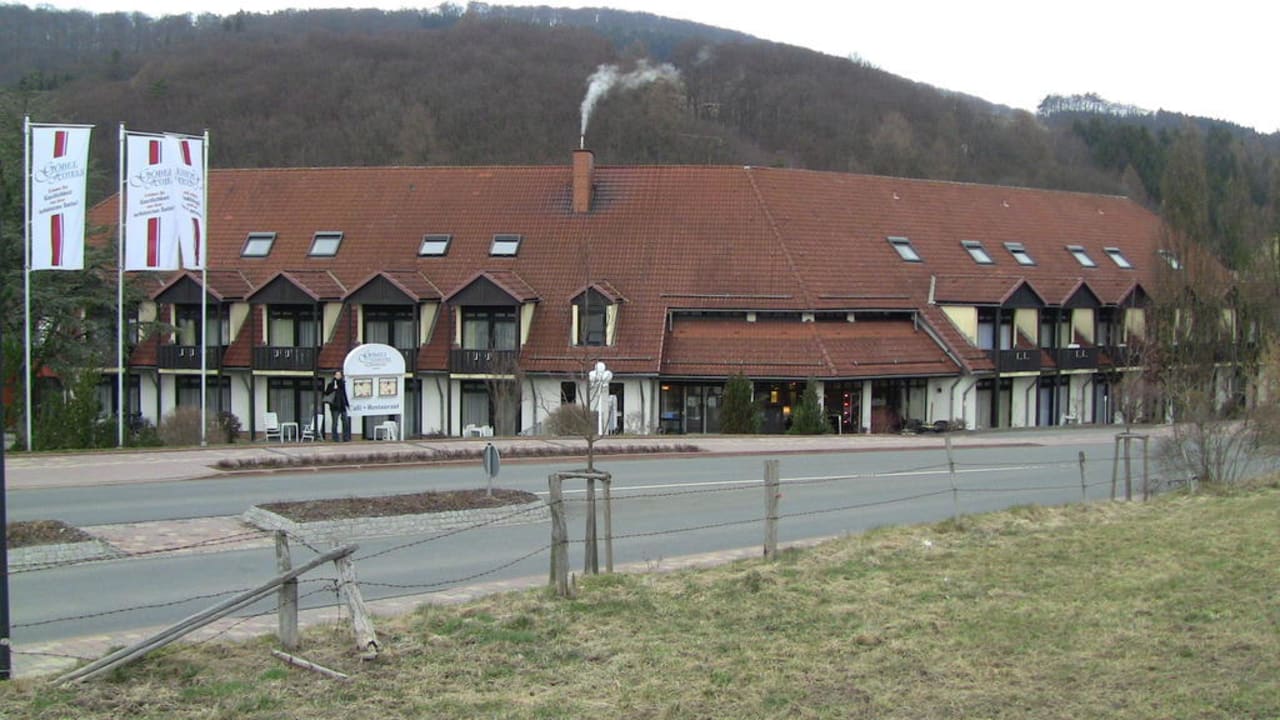 Außenansicht Göbel's Seehotel Diemelsee