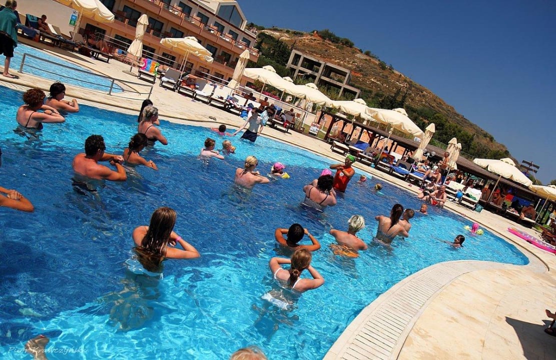 Aqua aerobik Kiani Beach Resort Family All Inclusive