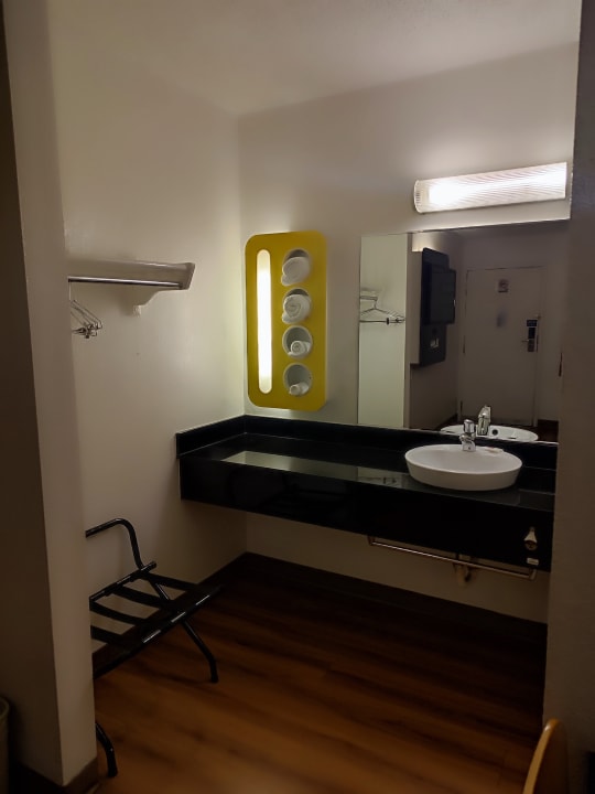 Zimmer Motel 6 Austin Central - North