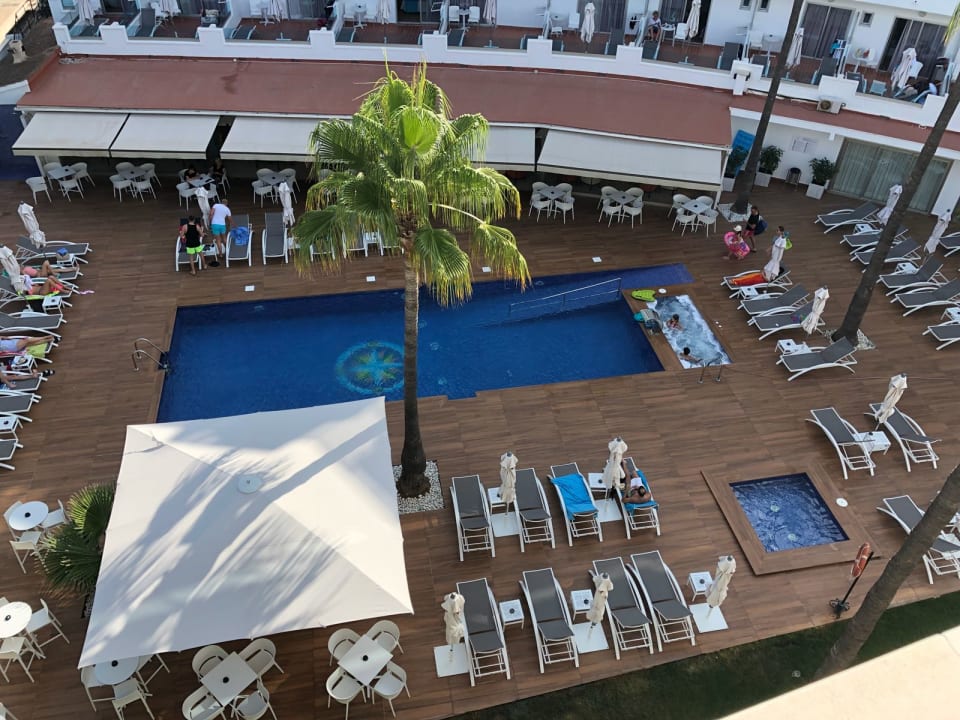 Pool Metropolitan JUKA Playa Aparthotel