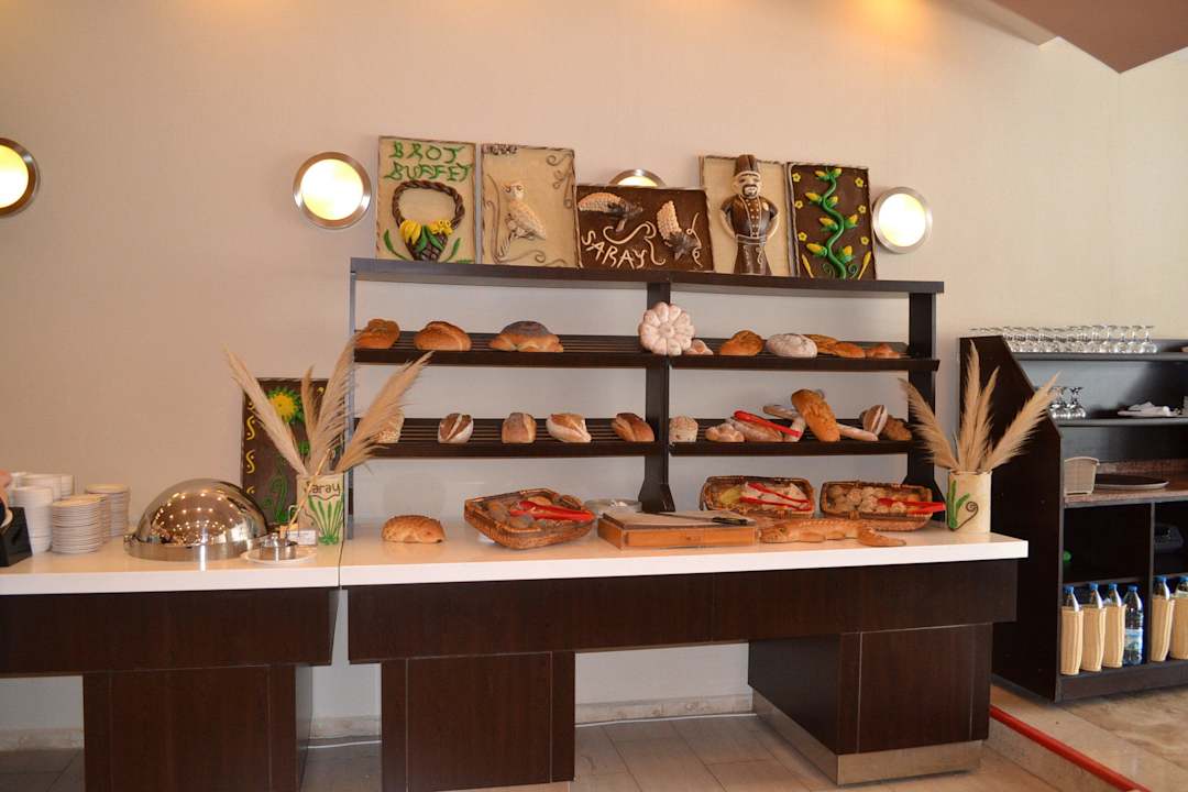 Reichhaltiges Brotbuffet Asteria Collection Side