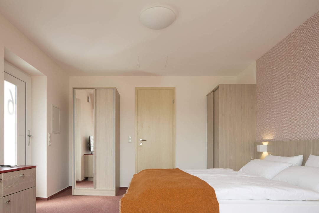 Schlafzimmer Zweibettzimmer AWO SANO Familienferiendorf Schillig