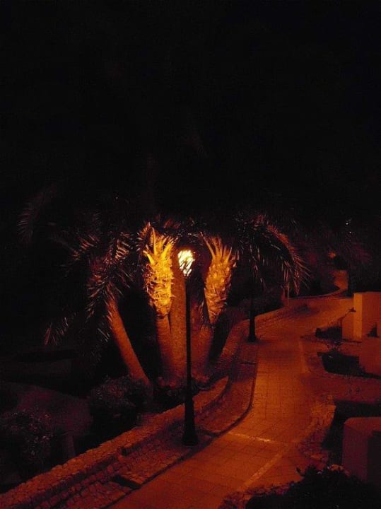 Blick von unserem Balkon am Abend SBH Hotel Taro Beach