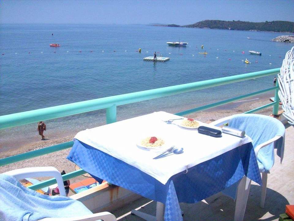 Strand von der Sonnenterrasse Hotel Grand Efe