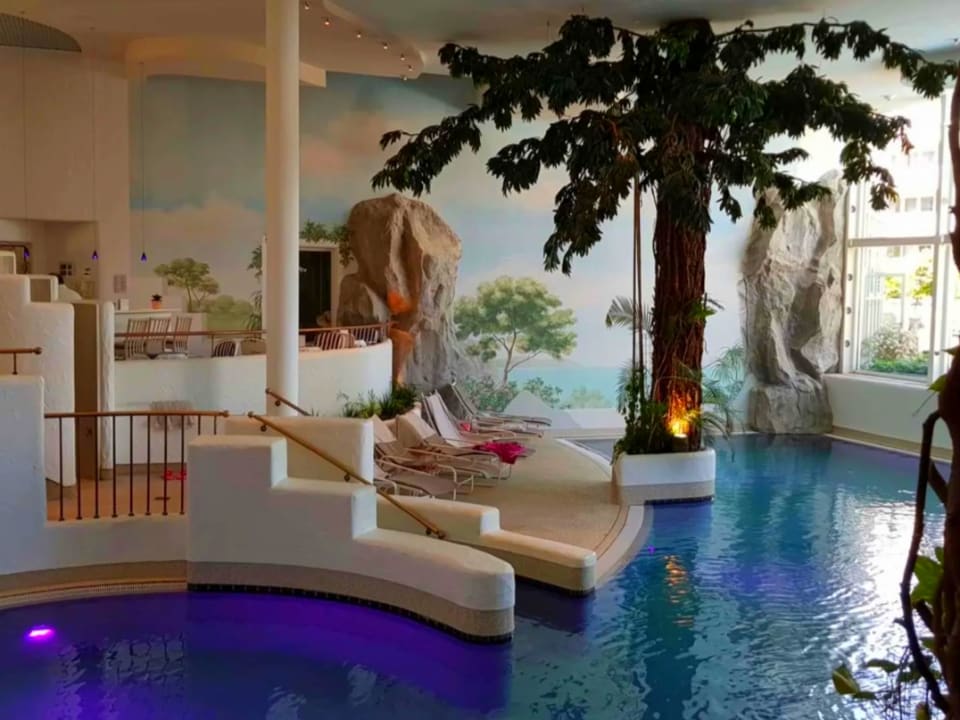 Pool Hotel Frankenland