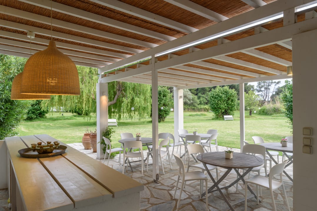 Gastro Skiathos Holidays Suites & Villas