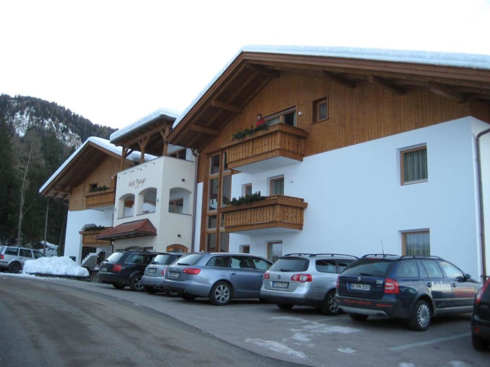 Hotel Vorderseite Hotel Plunger