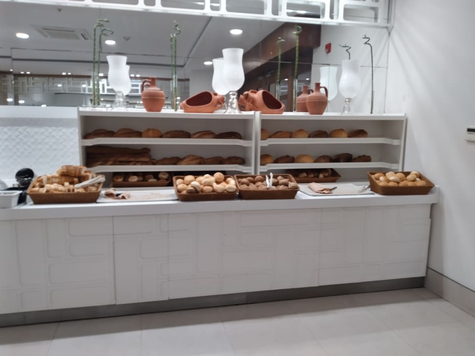 Gastro Terrace Elite Resort