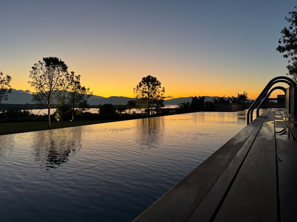 Pool Anda Barut Collection