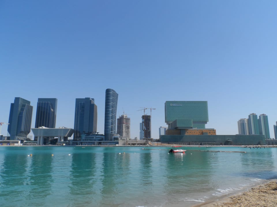 Blick vom Strand. Le Meridien Abu Dhabi Resort
