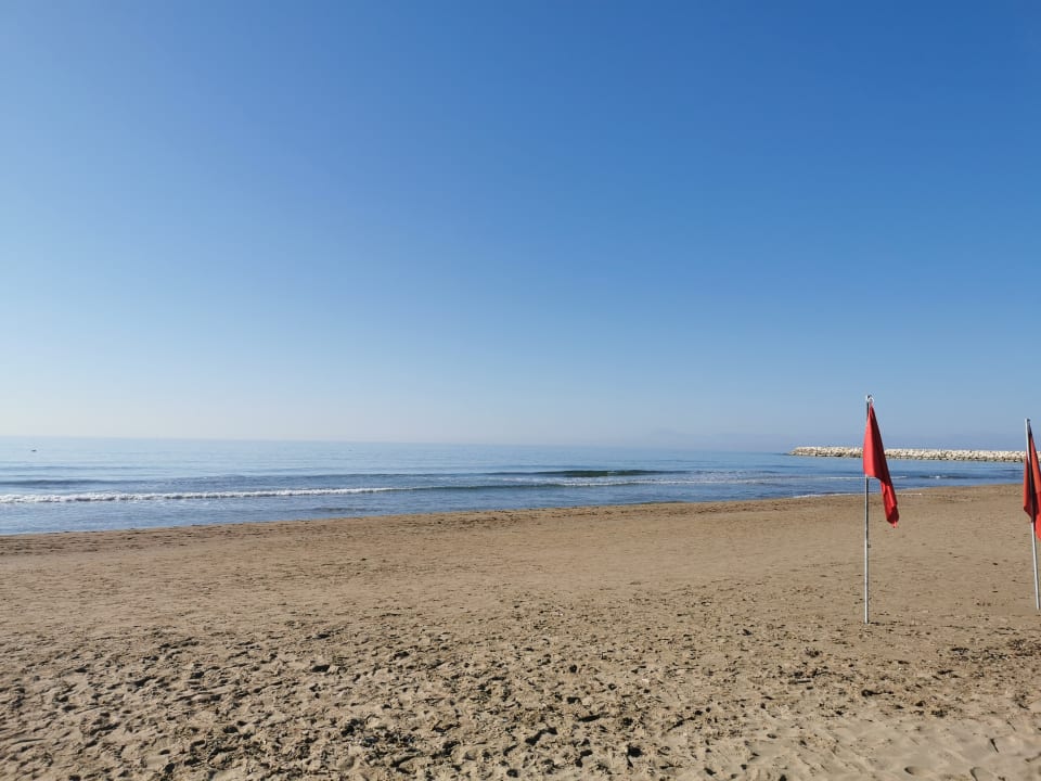 Strand Port Side Resort Hotel