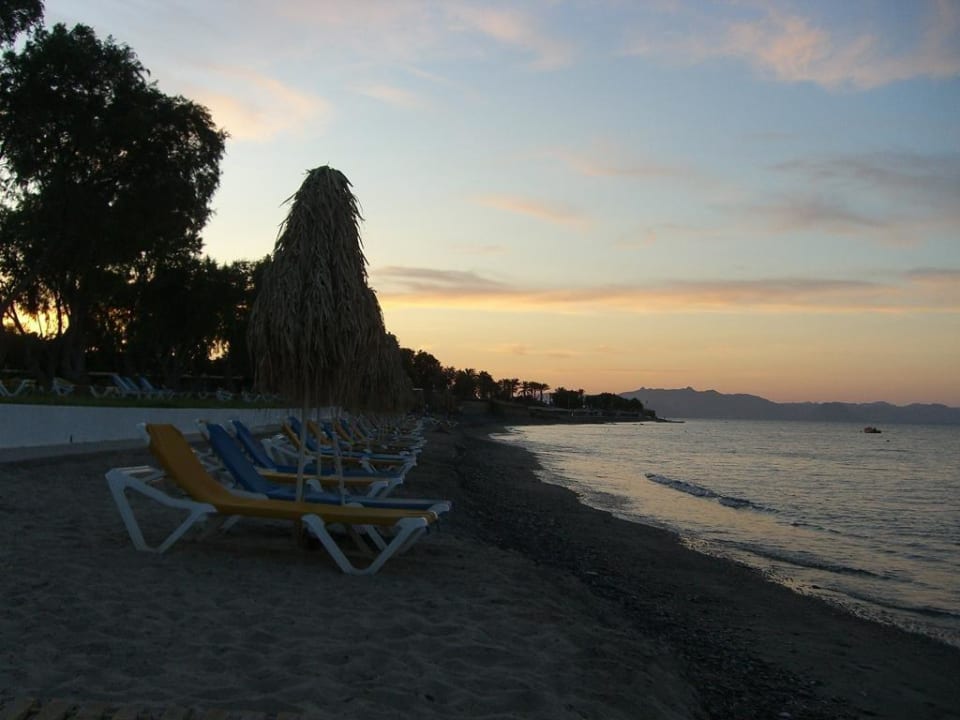 Strand am Abend TUI BLUE Oceanis Beach and Spa Resort