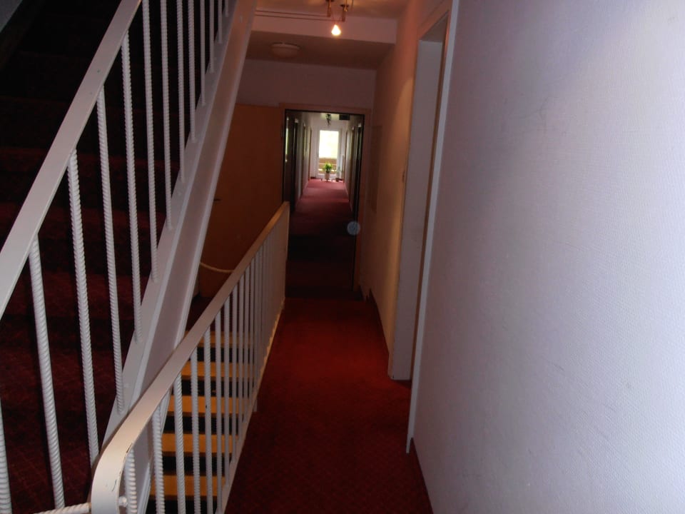 Im Treppenhaus  Weinhotel Pfeffer & Salz