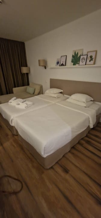 Zimmer Caloura Hotel Resort