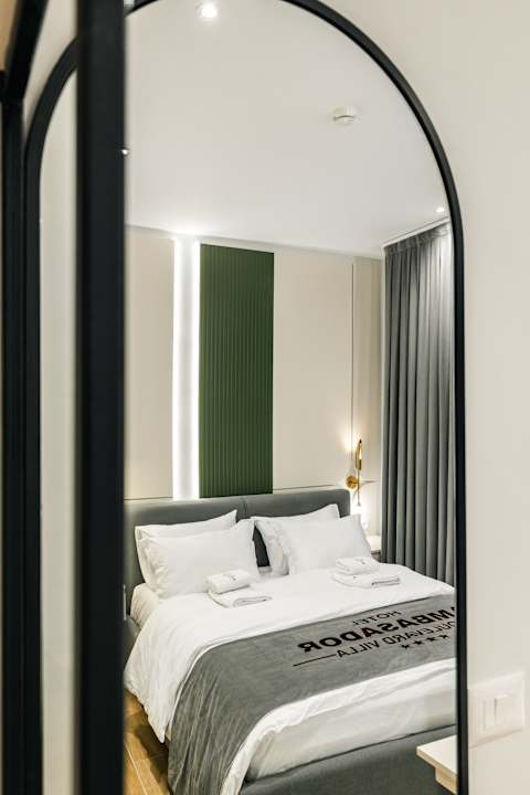 Zimmer Ambasador Hotel