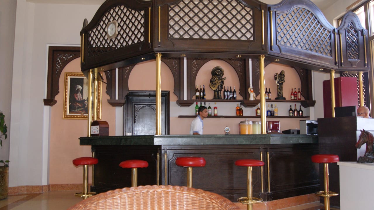 Lobby Bar Charmillion Club Resort
