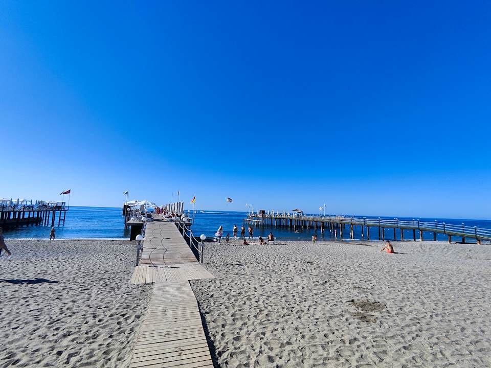 Strand Dizalya Palm Garden