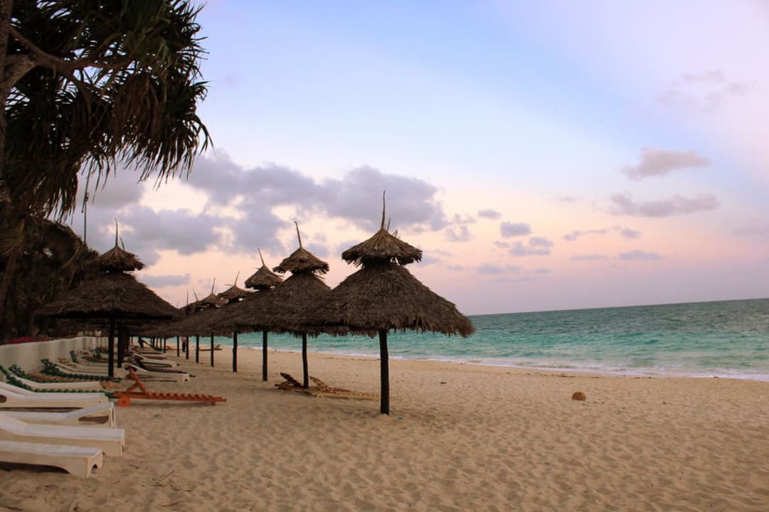 O zachodzie słońca - przypływ Hotel Southern Palms Beach Resort