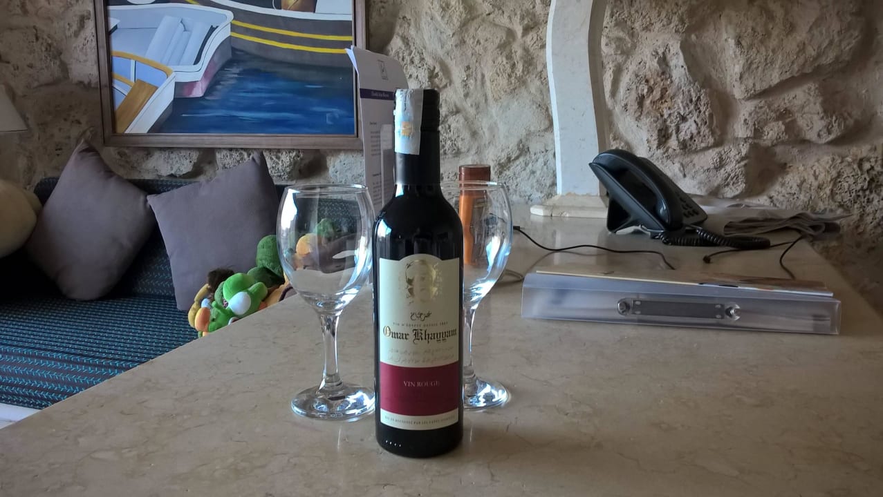 Complimentary wine  Pickalbatros Citadel Resort