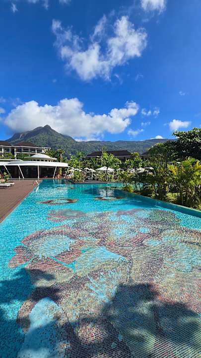 Pool Savoy Seychelles Resort & Spa