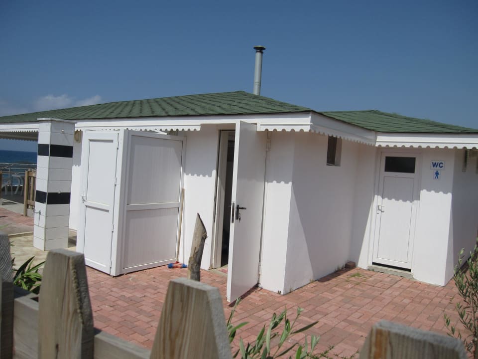 Strantduscheund WC Opia Hotel