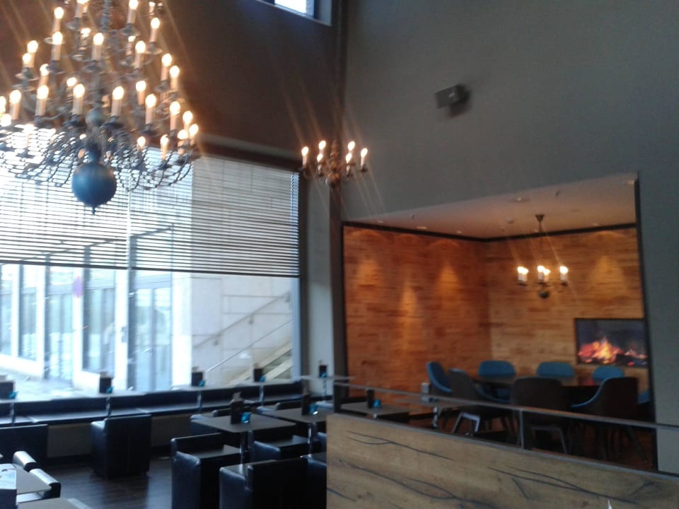 Frühstücksbereich Motel One Wiesbaden