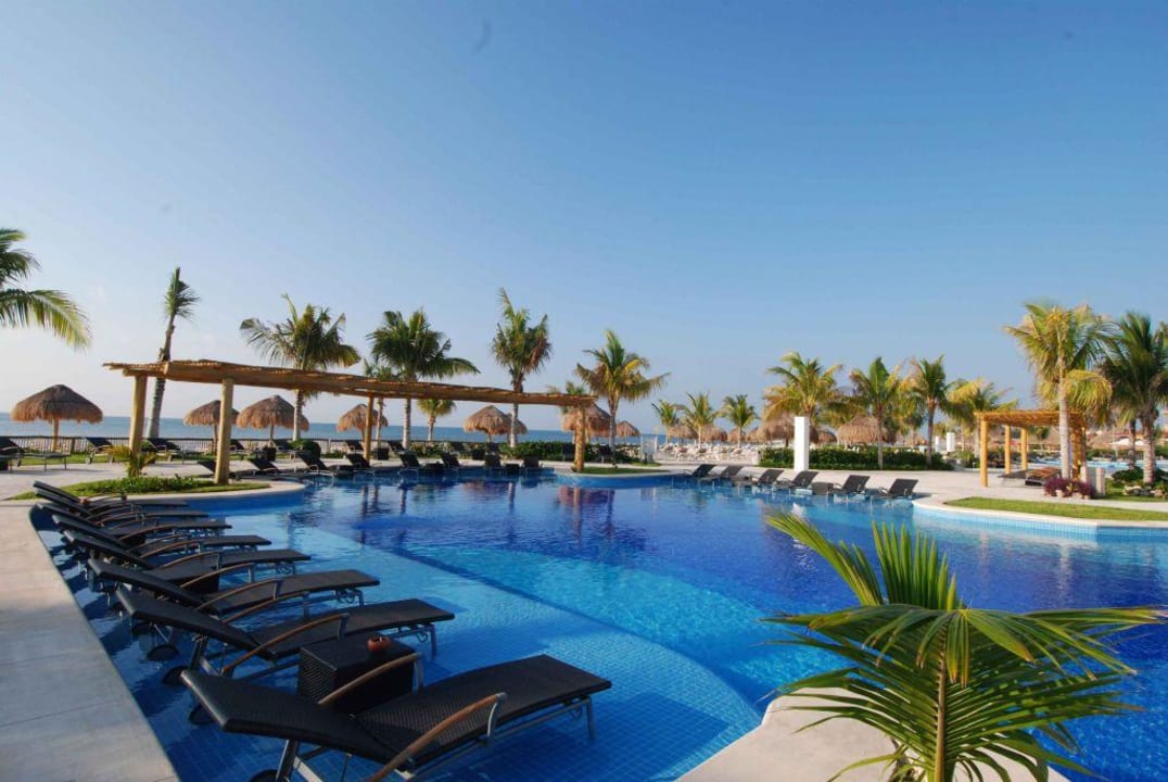 Piscina BlueBay Grand Esmeralda