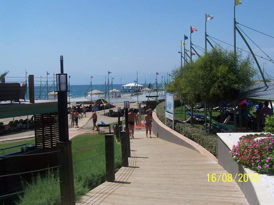 Weg zum Strand Limak Lara Deluxe Hotel & Resort