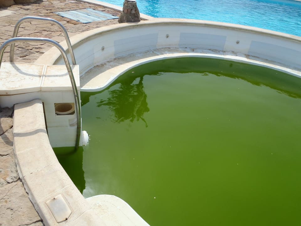 Jacuzzi Three Corners Equinox Beach Resort