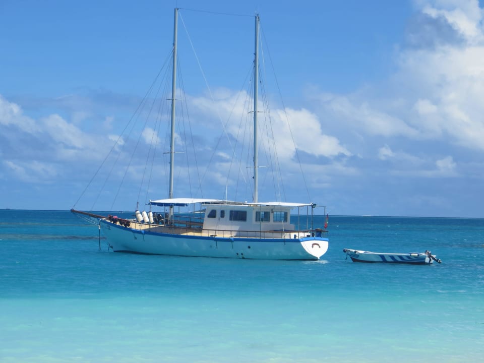 Ausflugsboot Meeru Maldives Resort Island