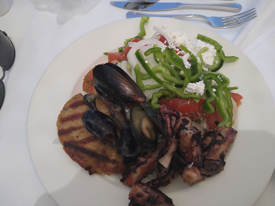 Gastro Asterias Beach