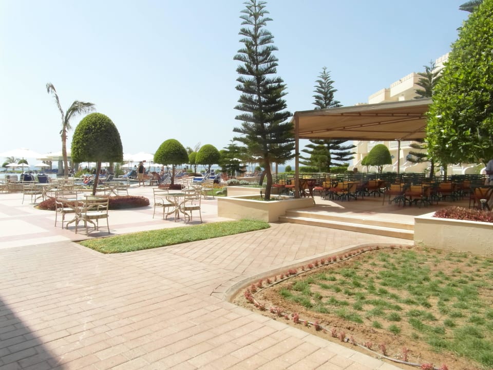 Aussenrestaurant Wyndham Garden Salalah Mirbat