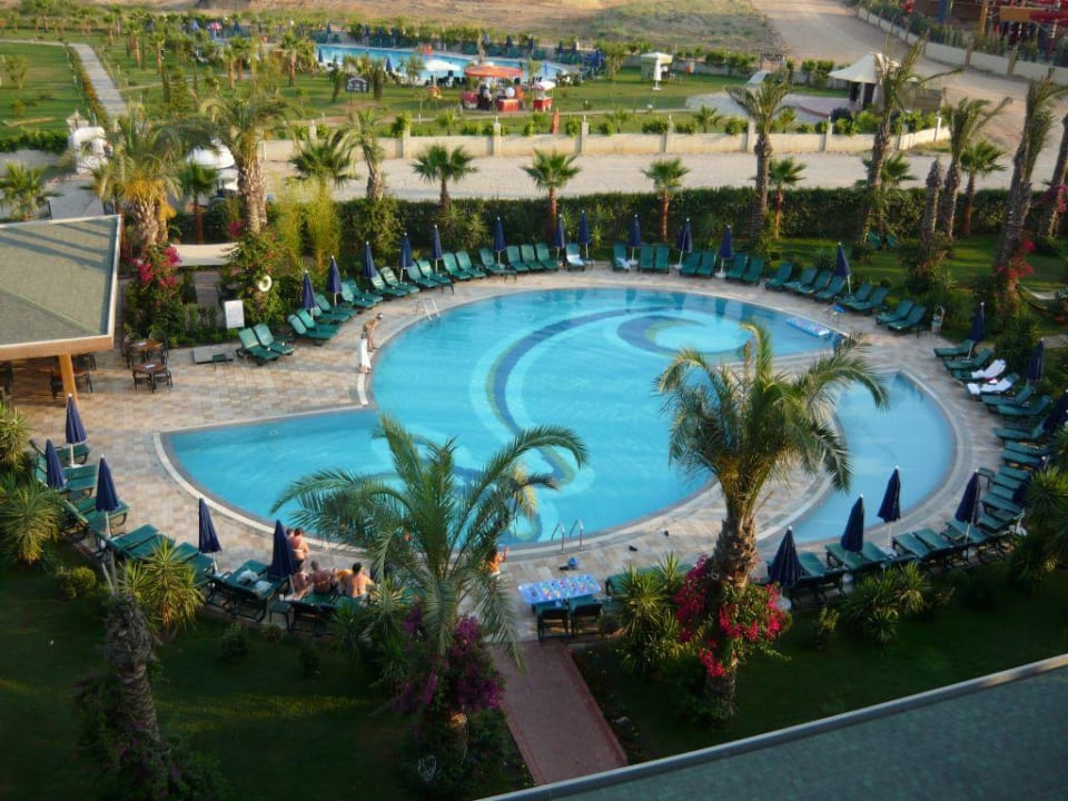 Pool vom Zimmer 2403 Calimera Hane Garden