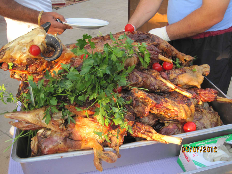 Gegrilltes Lamm Lonicera Resort & Spa Hotel