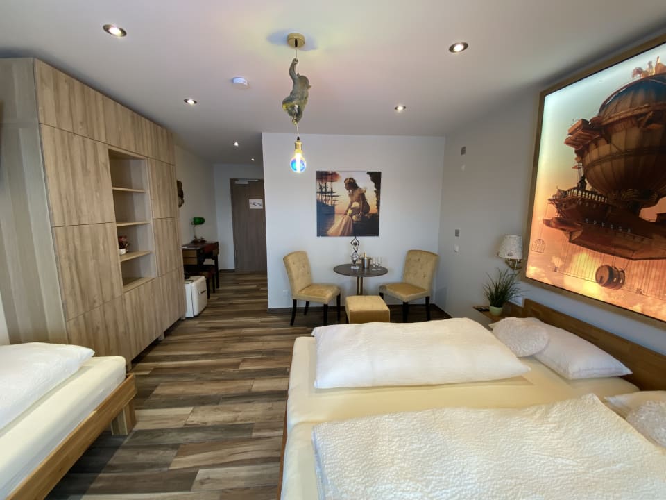 Zimmer AVALON ideal gelegen zwischen Europapark und Rulantica