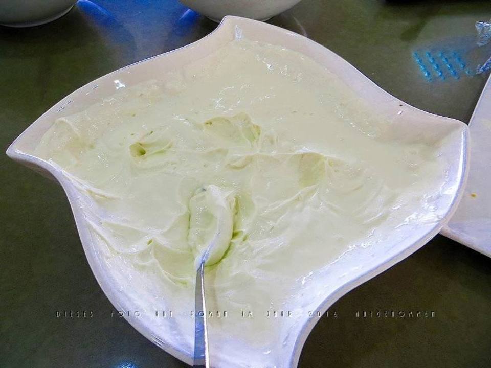 Ein Teil des reichhaltigen Frühstücksbüffets Angel Hotel