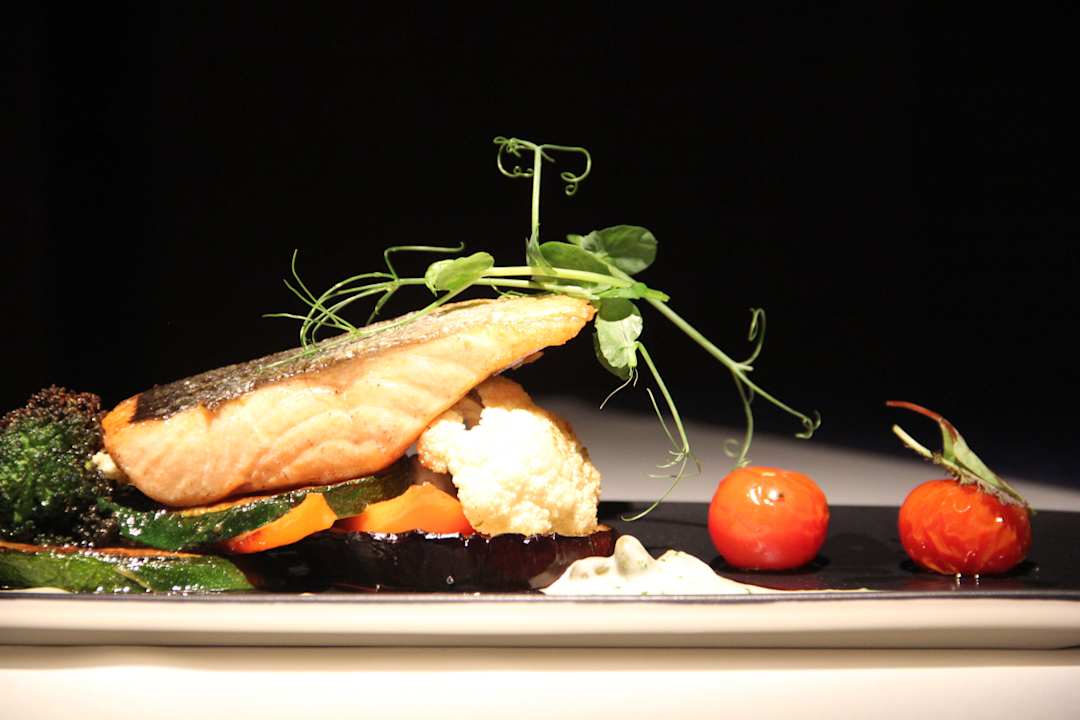 Лосось City Hotel Teater