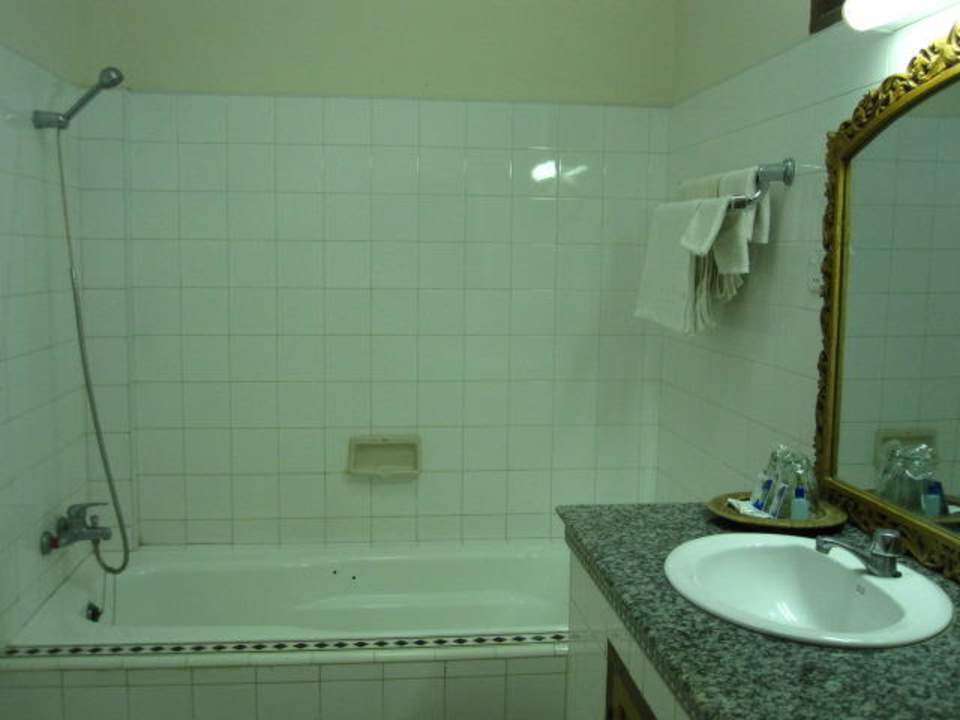 Bad - schön anzusehen! Golden Express Hotel