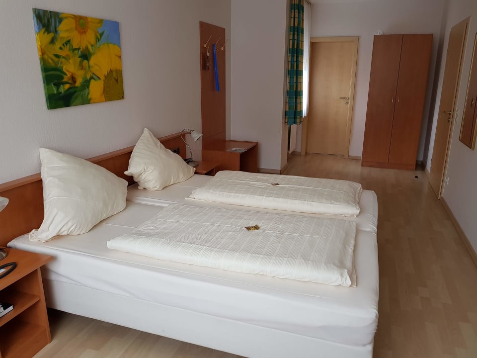 Zimmer, Blick zum Bad Aktivhotel Alter Kaiser