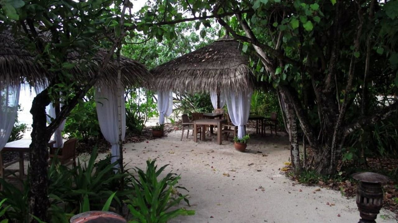 Saima Garden Restaurant bei Tag NH Collection Maldives Reethi Resort