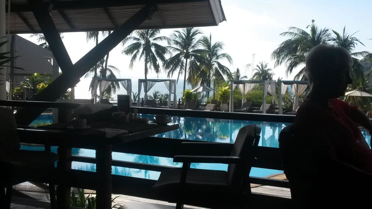 Frühstücksblick auf den Pool Cape Panwa Hotel