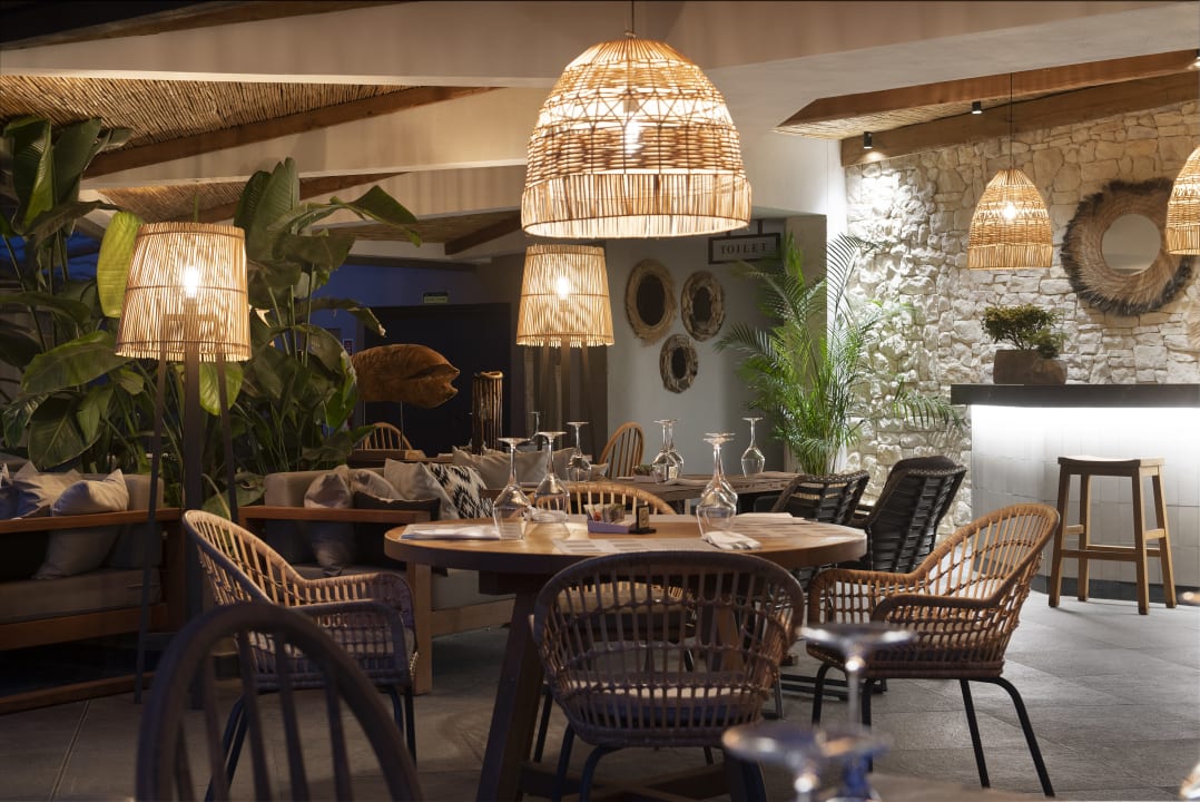 Gastro Hotel Miramare Beach