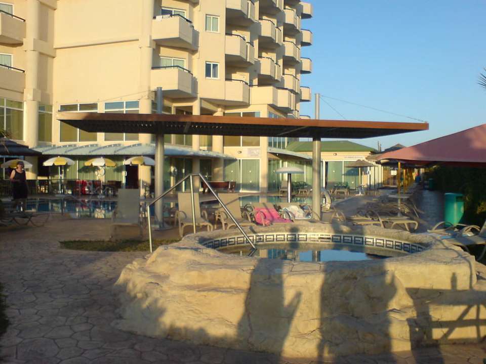 Jacuzzi Tasia Maris Gardens