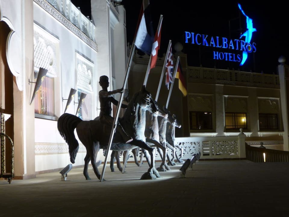 "Palastwache" Pickalbatros Palace Resort