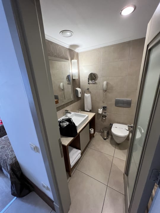 Zimmer Well Palace Side