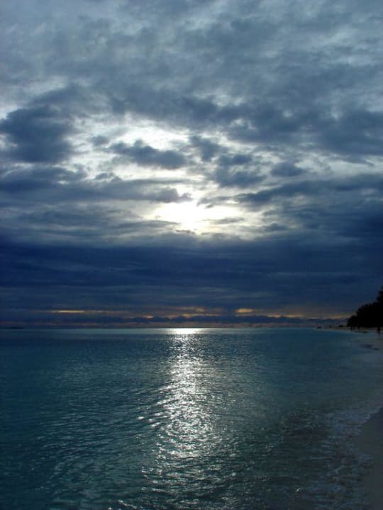 Море после дождя Kuredu Island Resort & Spa